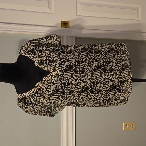 Talbots Tops - Talbots 8 (2 pc) tank and sheer animal print top